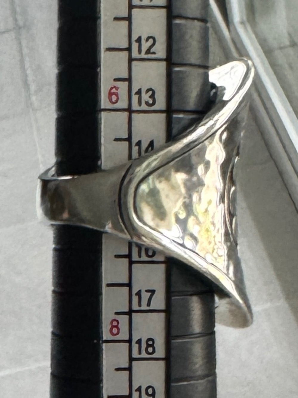LIKE NEW - JOHN HARDY DOT STATEMENT RING, STERLING SILVER (925) - SIZE 7 - Picture 11 of 13